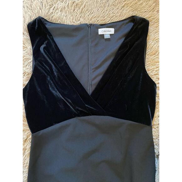 Calvin Klein VELVET Scuba‎ Midi Dress Black Plunge V-Neck Sheath Sleeveless 6 - Picture 14 of 14